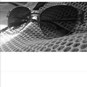 Alexander McQueen’ shades